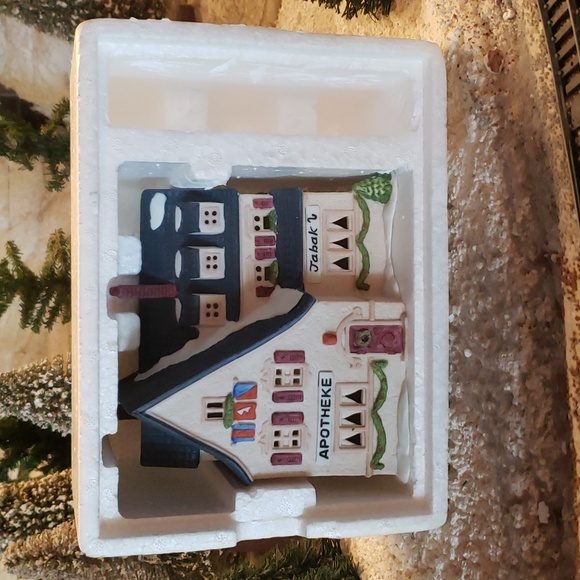 DEPARTMENT 56 Alpine Village Series Apotek and Tabak Shop - Retired - Picture 10 of 11